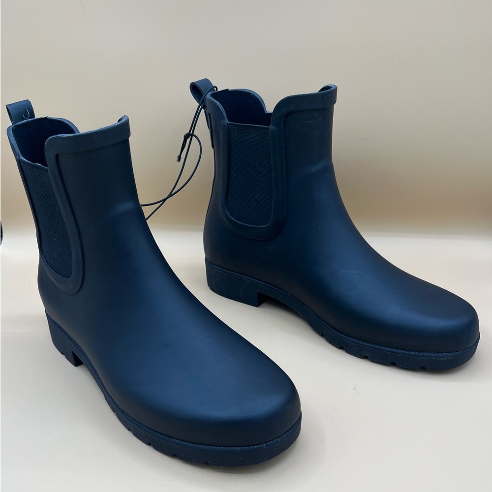 Eddie Bauer rain boots women’s size 9